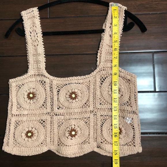 Cute tan retro crochet top - Picture 6 of 9
